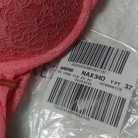 NWT Victoria Secret - Picture 4 of 4